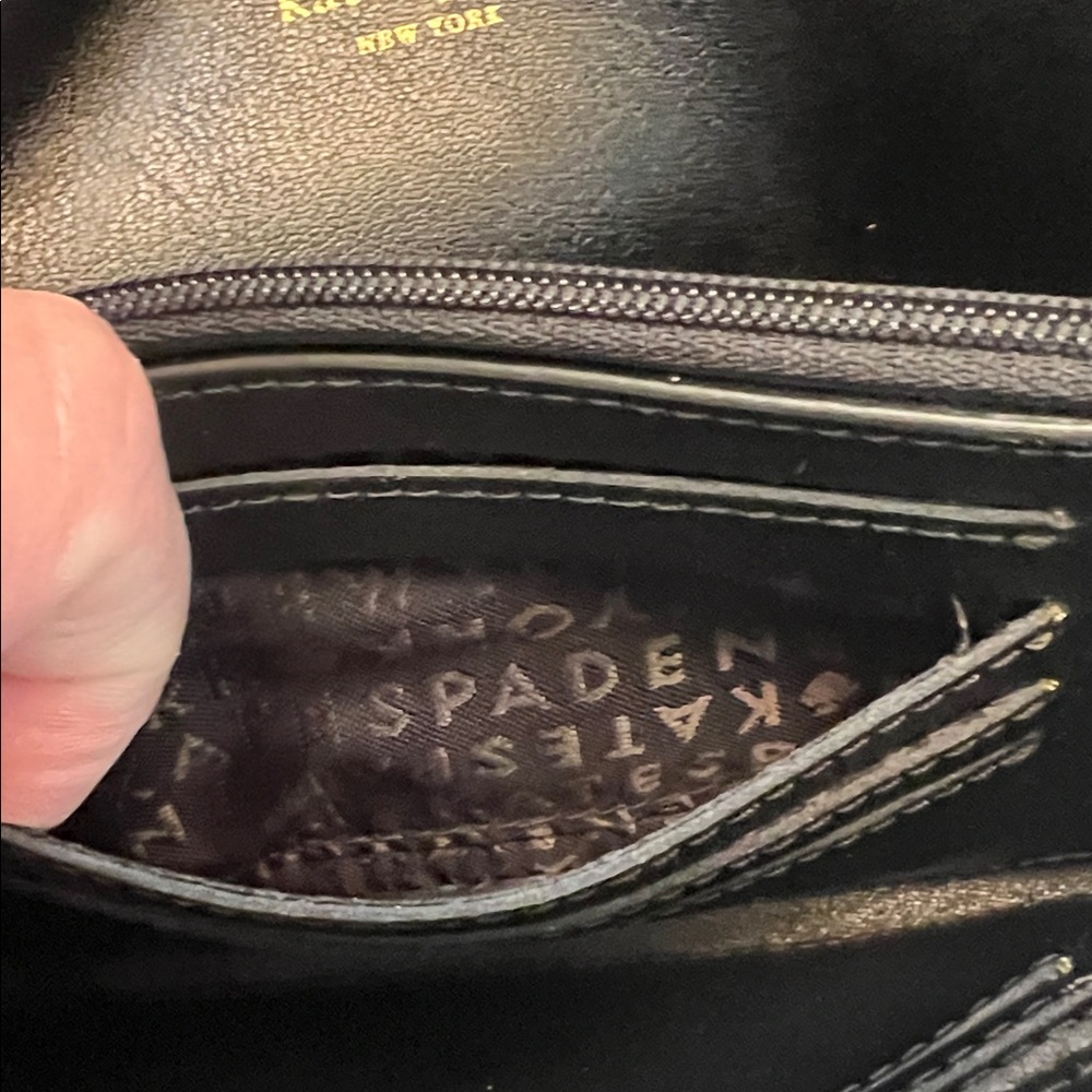 KATE SPADE STRIPED LEATHER WALLET BLACK & WHITE - Picture 8 of 16